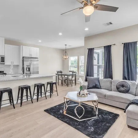 Chic Pet Friendly 3Br Duplex In Amazing Location Duplex Apartment